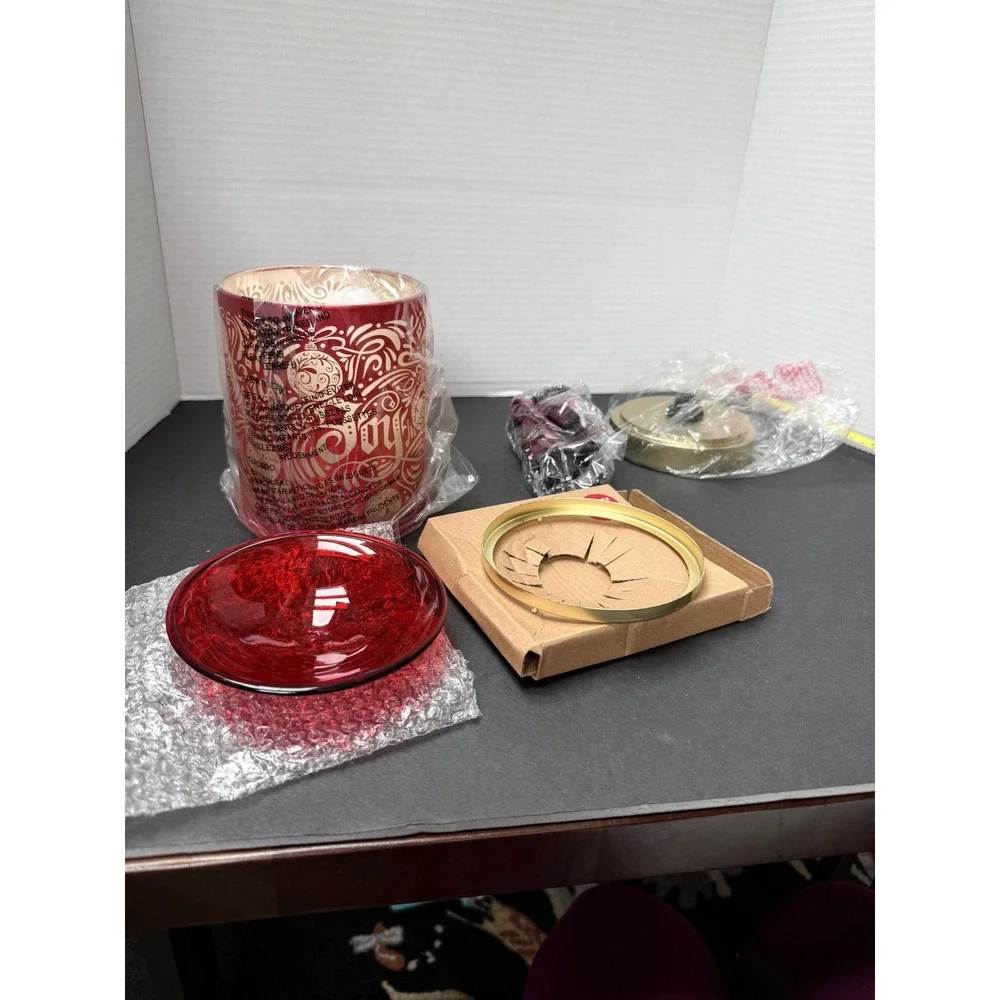 Scentsy Rejoice Wax Warmer with Narrow‎ Glass Base Gold Red Holiday Joy Bundle
